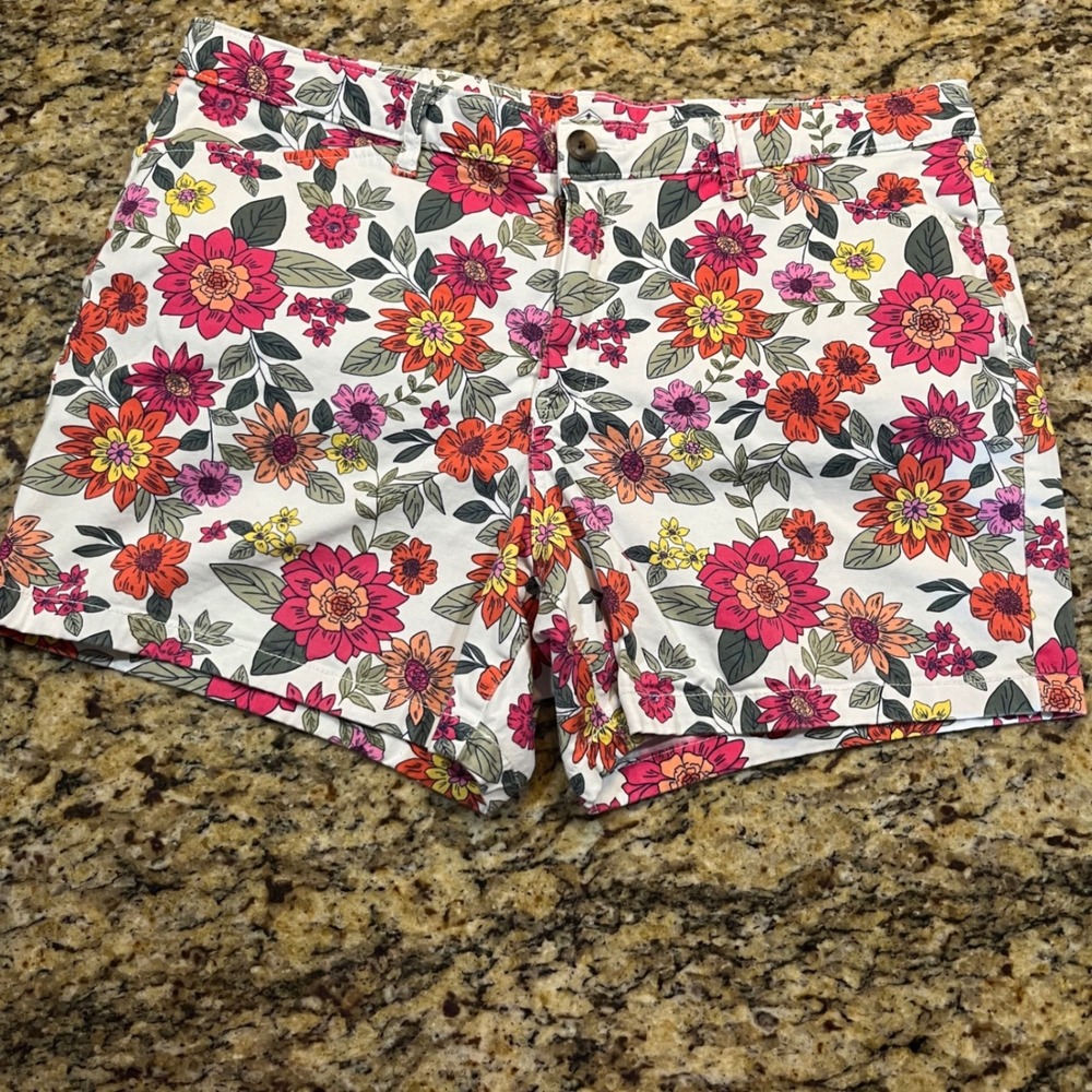 St Johns Bay Womens Floral Chino Shorts White Pink Orange 5 Inch Inseam Size 16